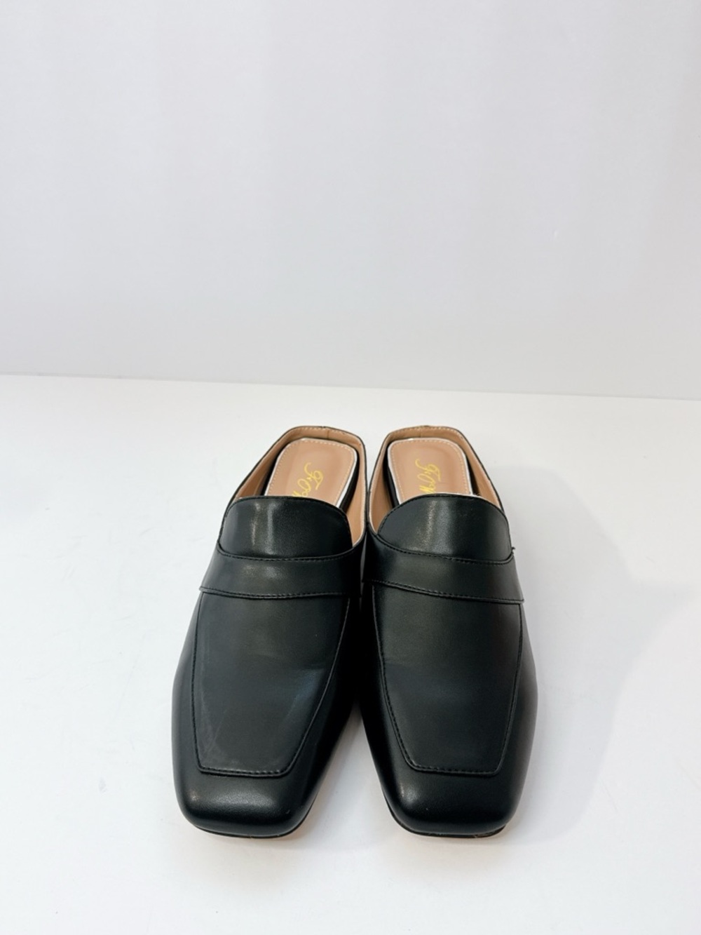 Size 8.5 Black Mule Loafers Women’s Faux Leather Slip-On Block Heel Shoes